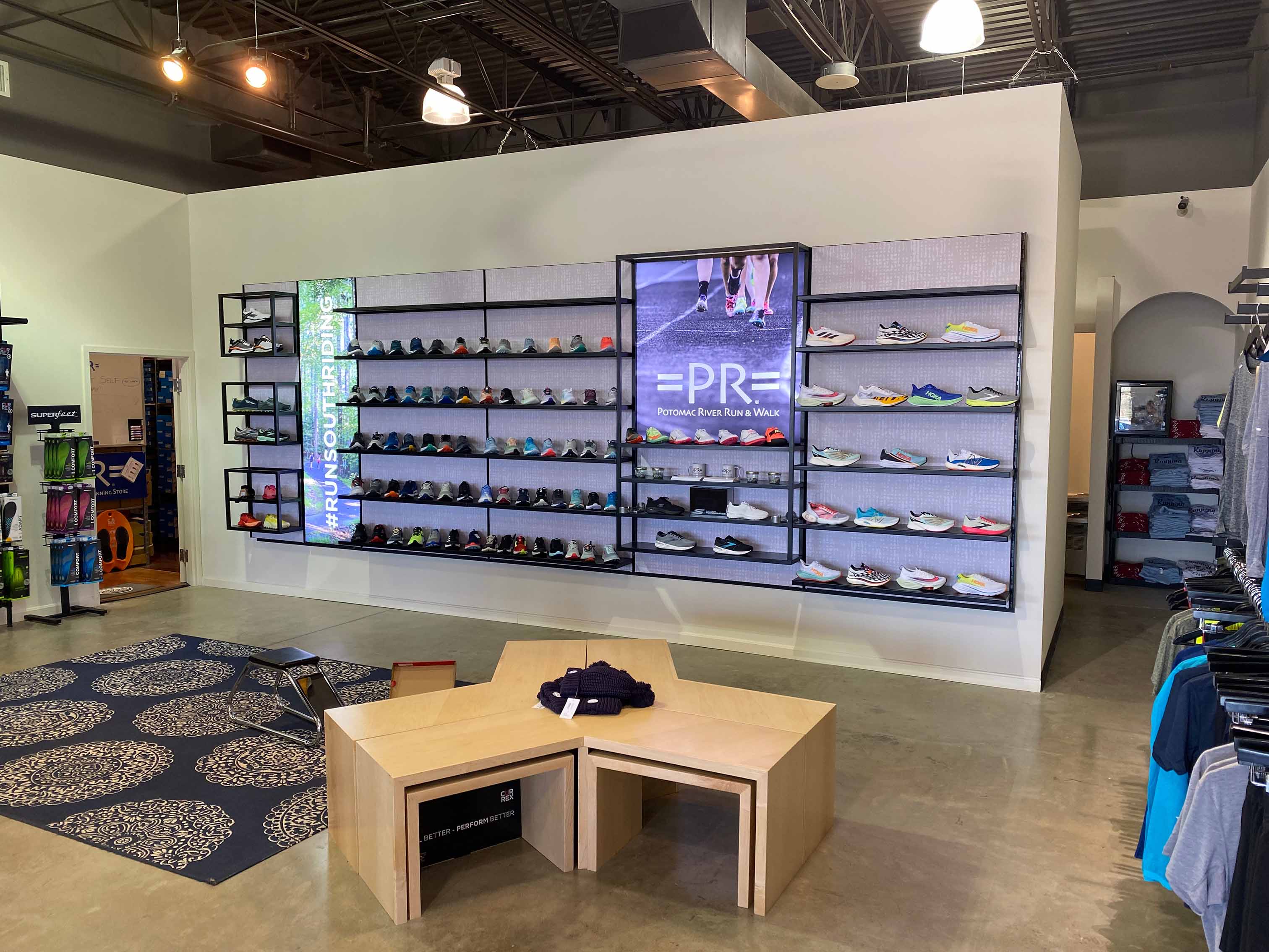 Potomac retail merchandising solutions with shoe wall